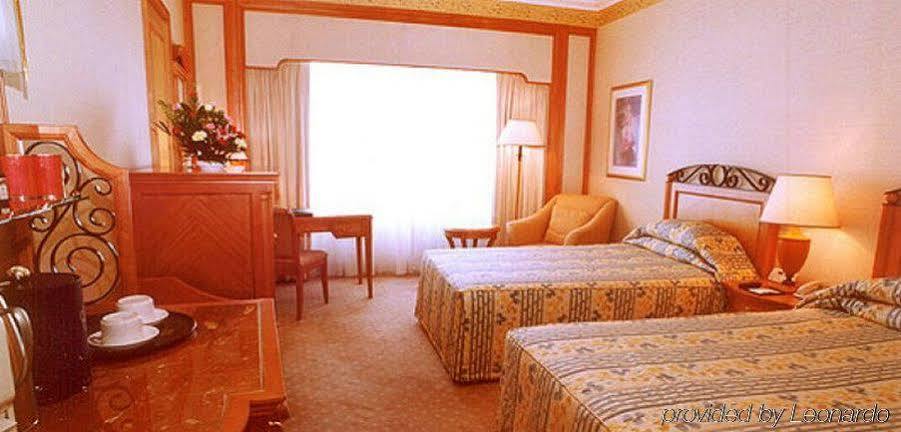 Regency Hotel שנטאו מראה חיצוני תמונה