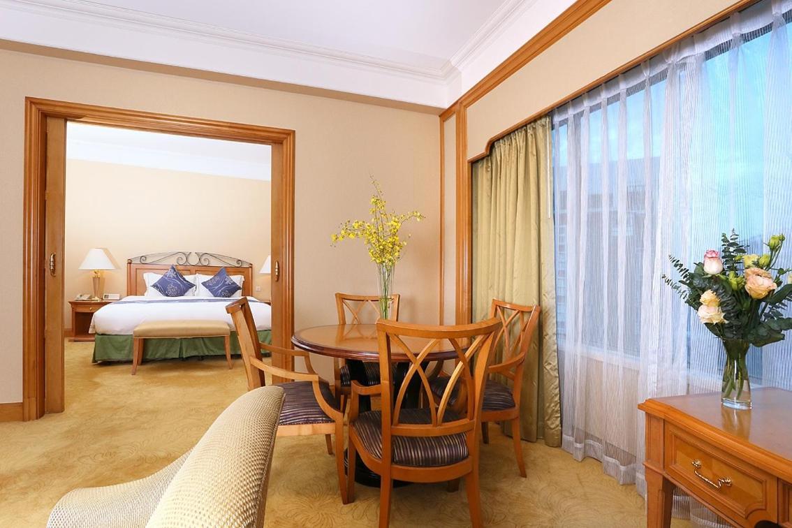 Regency Hotel שנטאו מראה חיצוני תמונה